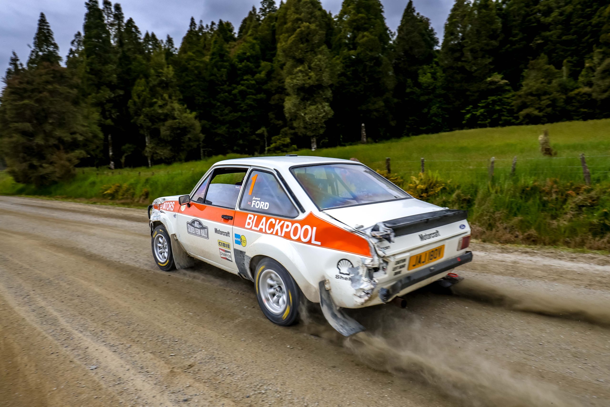 Fast open gravel across hills