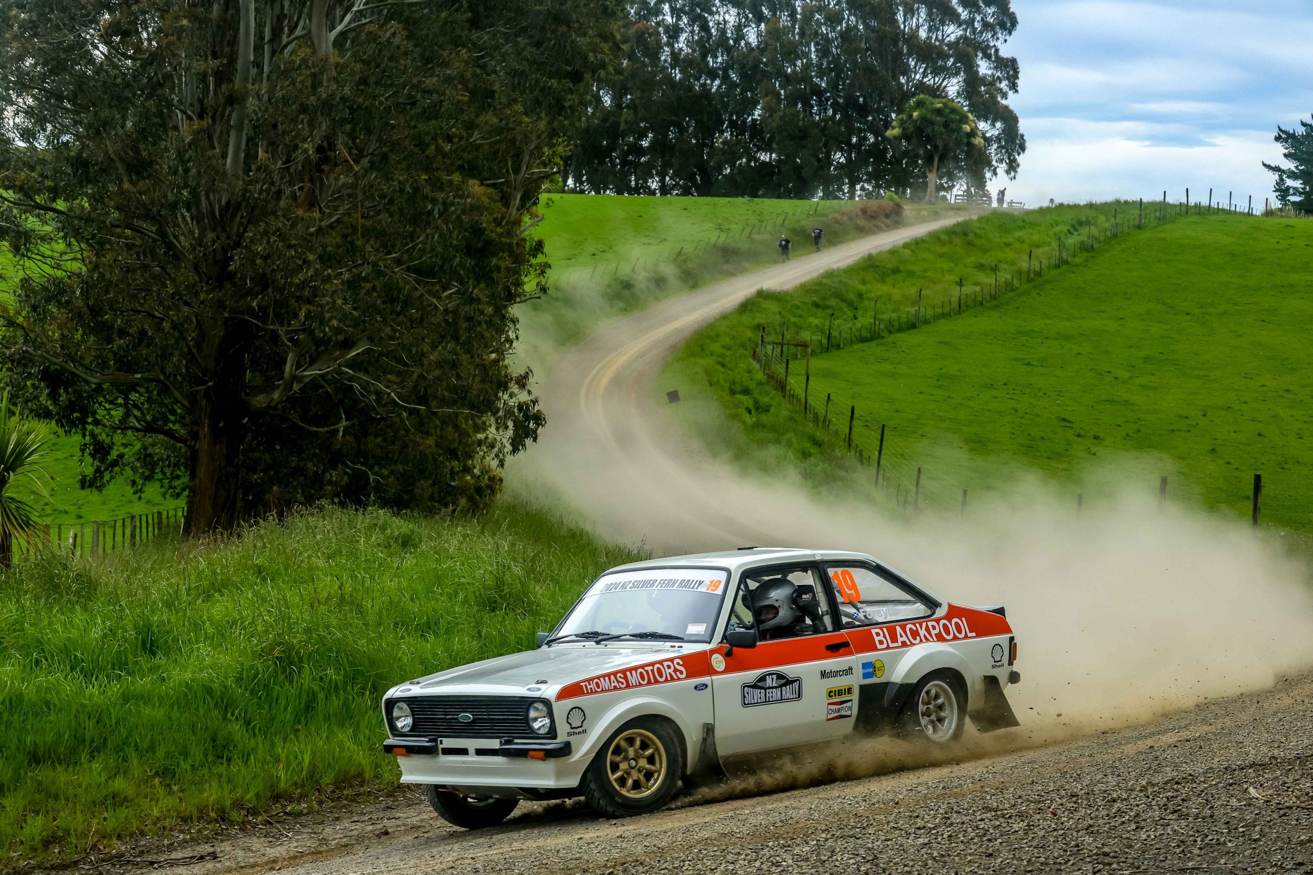 Time-trial car with precision target timing
